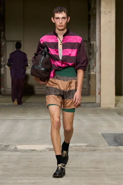 Look 37